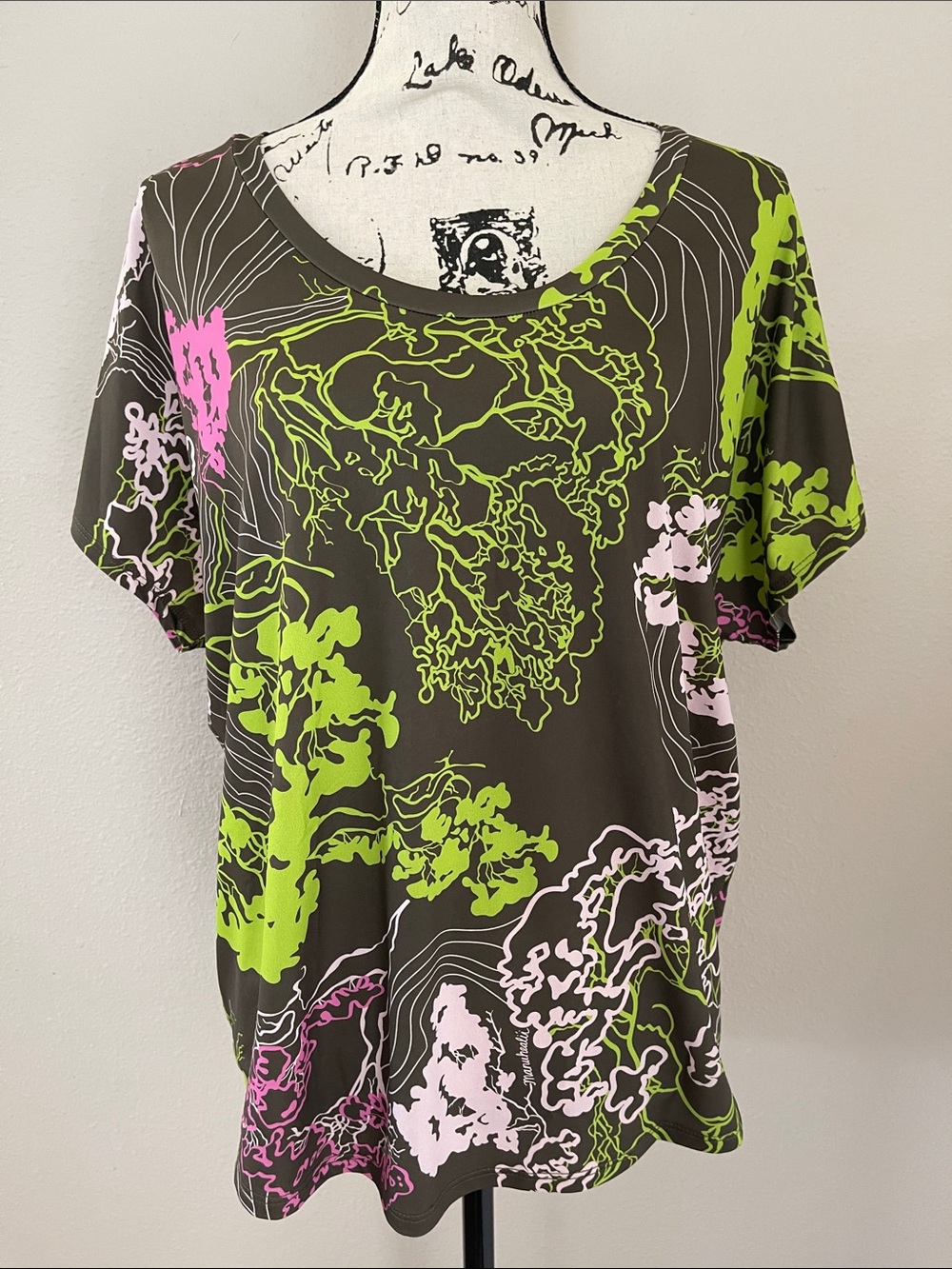 Manuhealii Kaimalino Top Lāʻau Koa Coconut (Lime & Pink) S